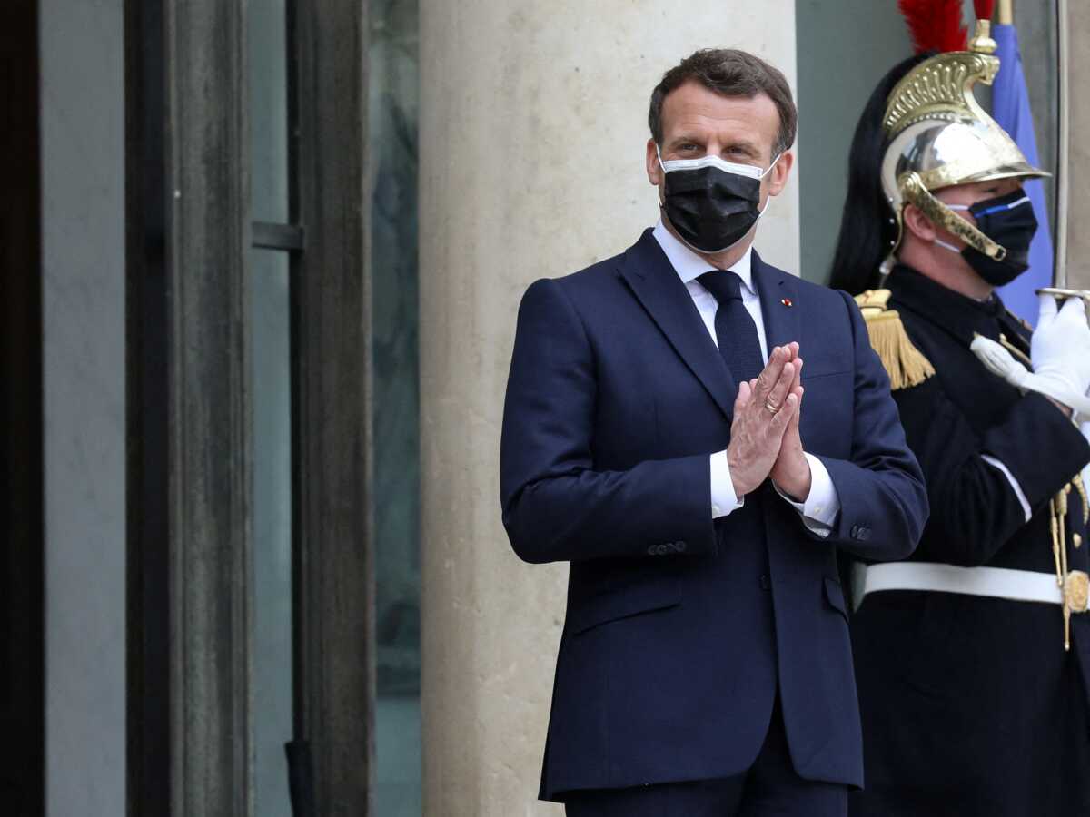 Emmanuel Macron : son hommage aux 100 000 victimes française de la Covid-19 divise les internautes