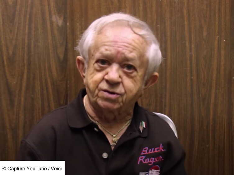 Mort De Felix Silla L Interprete De Cousin Machin Dans La Famille Addams A L Age De 84 Ans Voici