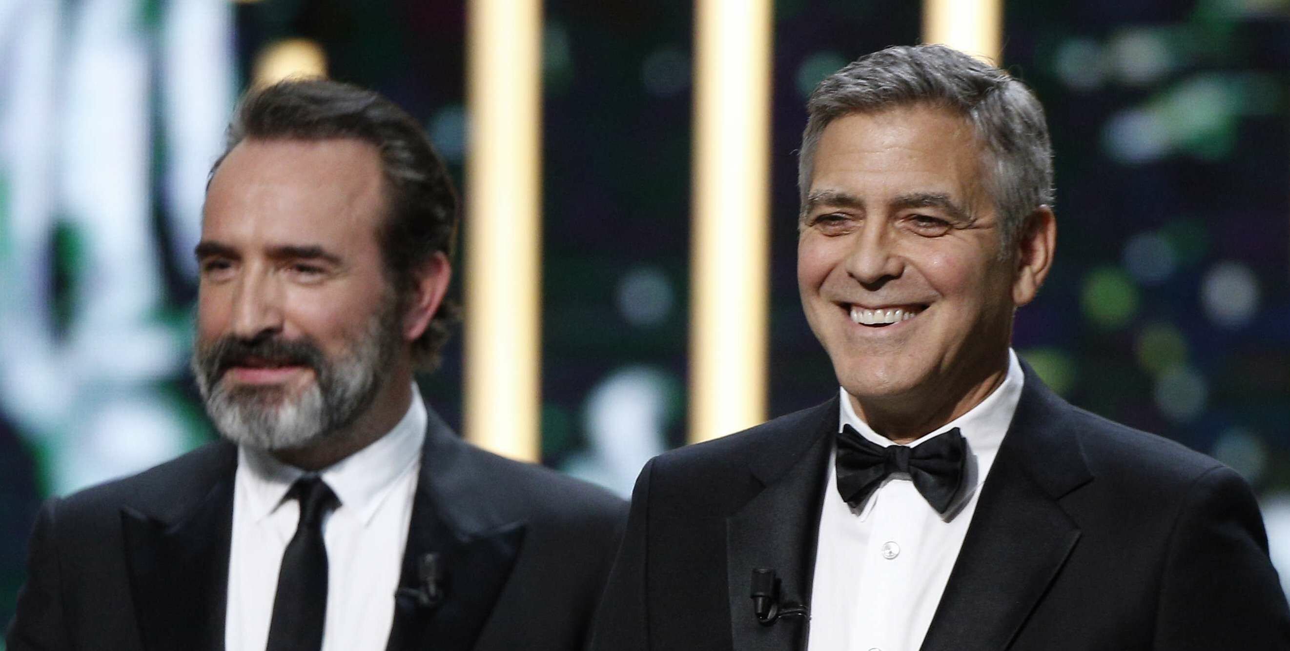 Photo George Clooney Jean Dujardin Lui Souhaite Un Bon Anniversaire En Deterrant Un Amusant Cliche A Ses Cotes Voici