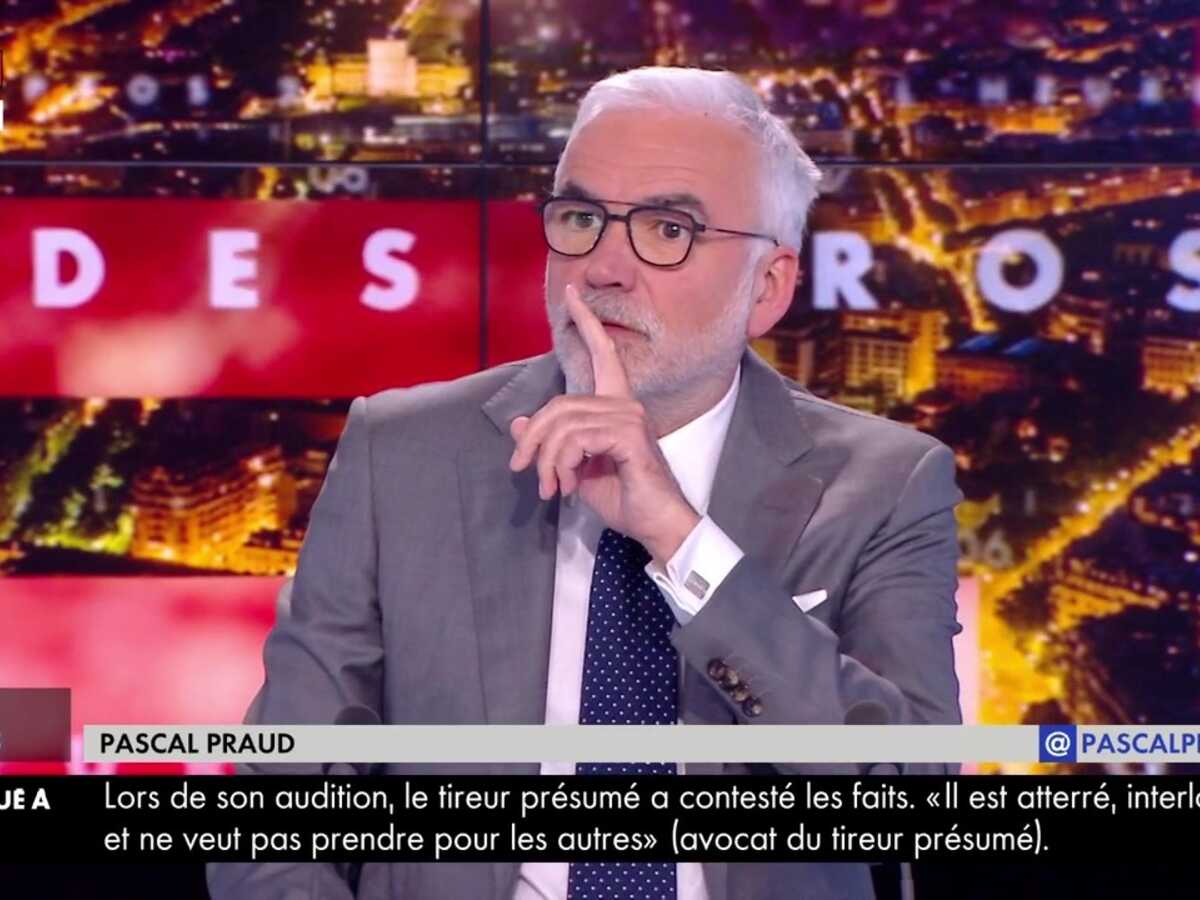 VIDEO Pascal Praud croit être hors antenne, il se lance dans une imitation hasardeuse de Jacques Chirac