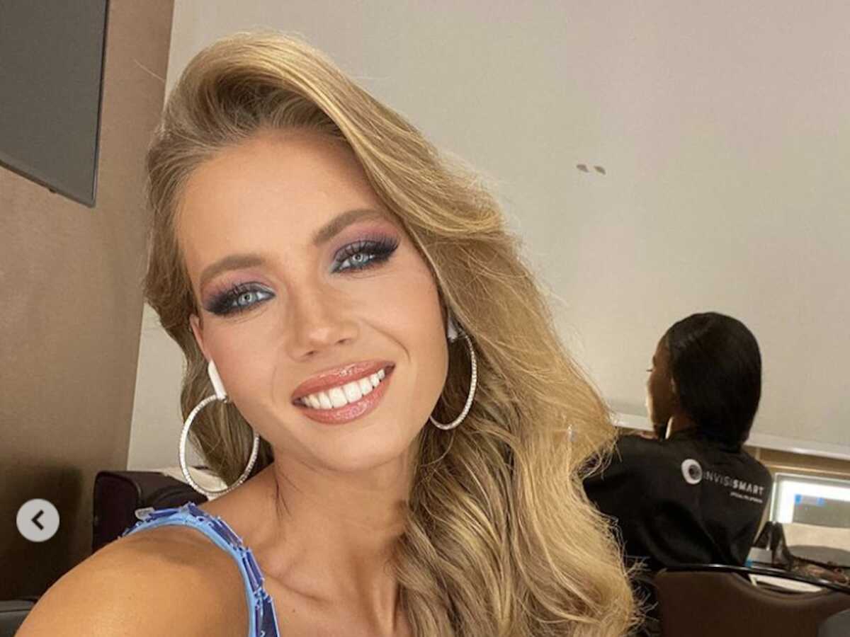 PHOTO Amandine Petit pose avec la nouvelle Miss Univers : découvrez son beau message adressé à Andrea Meza