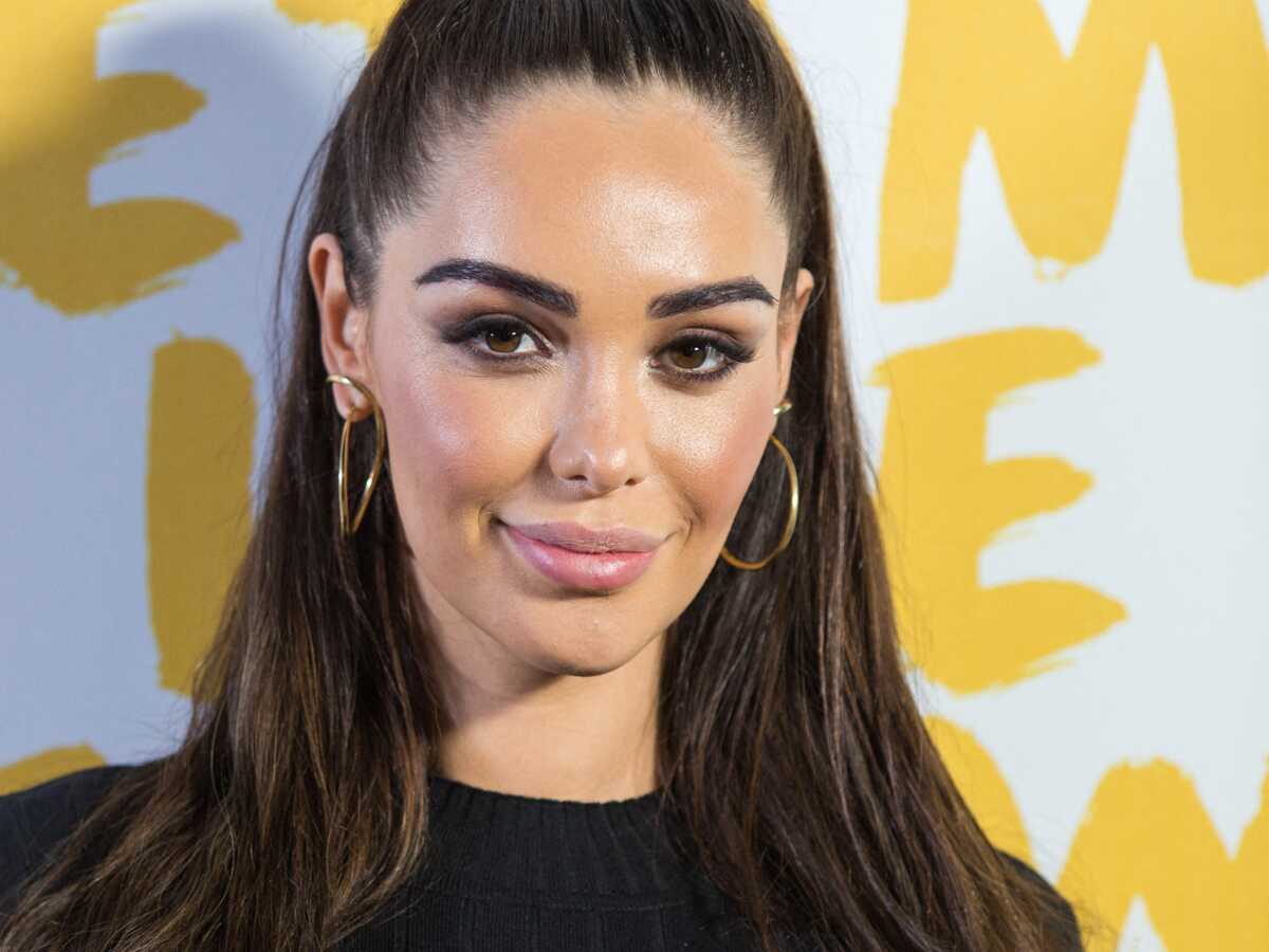 PHOTO Nabilla a une statue à son effigie : ce détail de son anatomie qui l'a choquée