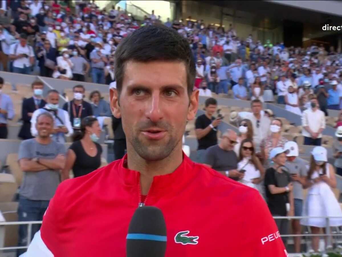 VIDEO Novak Djokovic : son très beau geste juste après avoir remporté la finale de Roland-Garros contre Stéfanos Tsitsipás