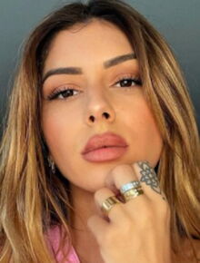 Sarah Lopez - La biographie de Sarah Lopez avec Voici.fr