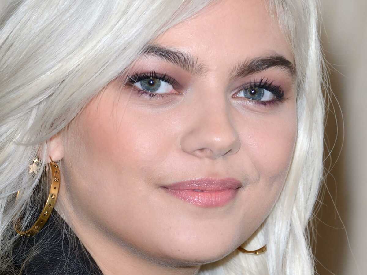 PHOTO Louane amoureuse : la chanteuse s'affiche avec son chéri Florian Rossi dans une publication enflammée