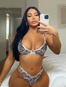 PHOTO Léana ultra-sexy en bikini… Ses abonnés la comparent à Kim Kardashian