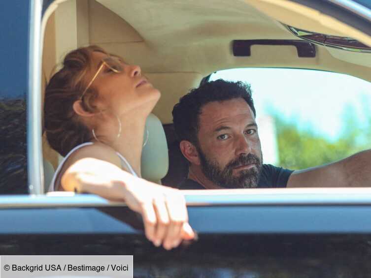 Jennifer Lopez and Ben Affleck as a couple: the singer winks at her darling