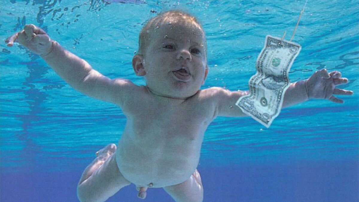 Nirvana Le Bebe Nageur De L Album Nevermind Porte Plainte Contre Le Groupe Pour Pedo Pornographie Voici