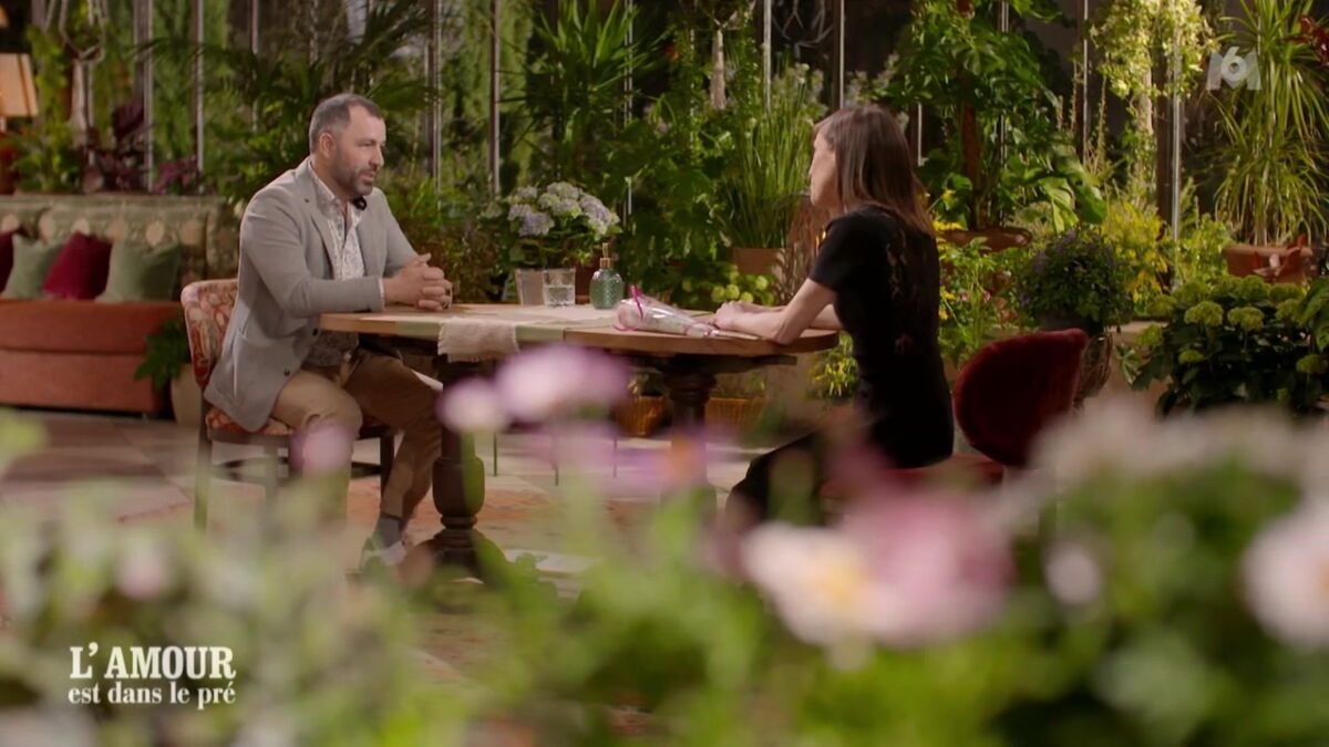 L Amour Est Dans Le Pre 21 Les Tweets Les Plus Droles Du Troisieme Episode Voici L Amour Est Dans Le Pre 21 Les Tweets Les Plus Droles Du Troisieme Episode Voici