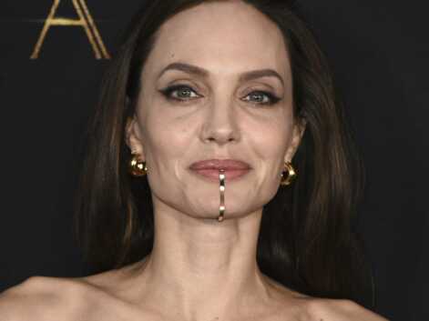 VOICI - Angelina Jolie : sa fille Shiloh, en robe et talons, se dévoile comme vous ne l'avez jamais vue
