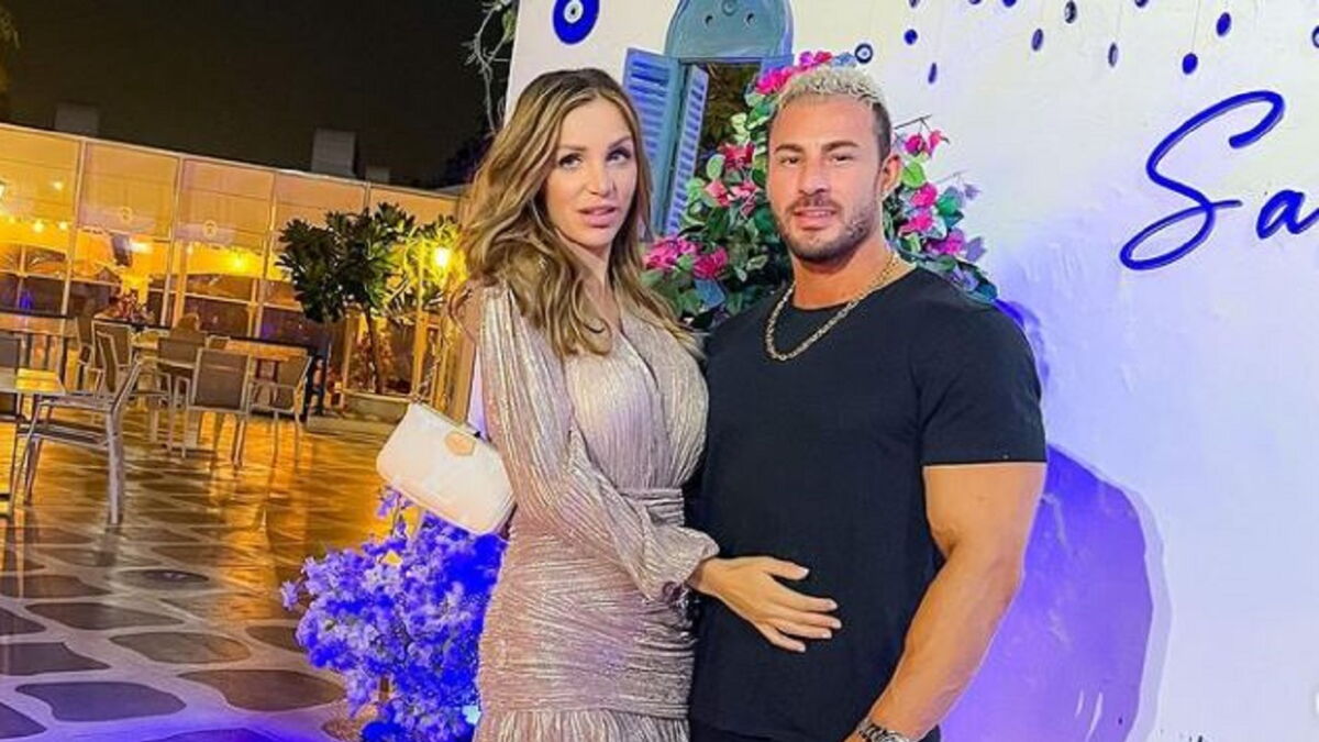 Julia Paredes Et Son Mari Presentent Leur Troisieme Bebe Voici Julia Paredes Et Son Mari Presentent Leur Troisieme Bebe Voici