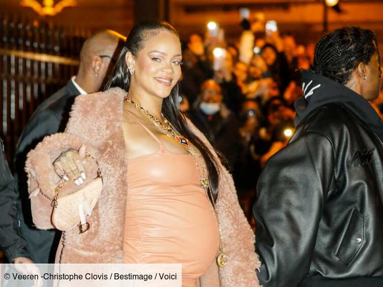 Photos Rihanna Partage Des Photos De Son Baby Bump Les Internautes Sont Aux Anges Voici