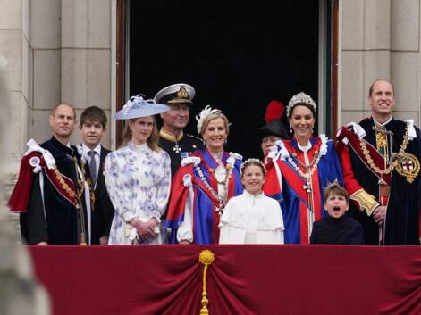 La famille royale au balcon de Buckingham Palace après le couronnement de Charles III