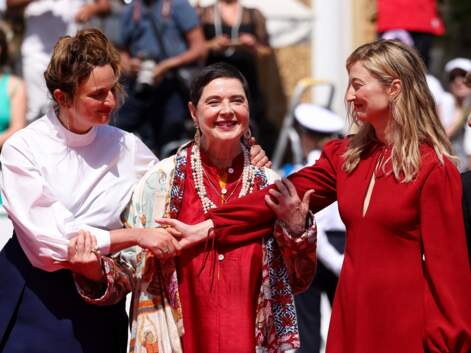 Cannes 2023 : Alice Rohrwacher et toute l'équipe du film au complet pour la montée des marches du film La Chimera