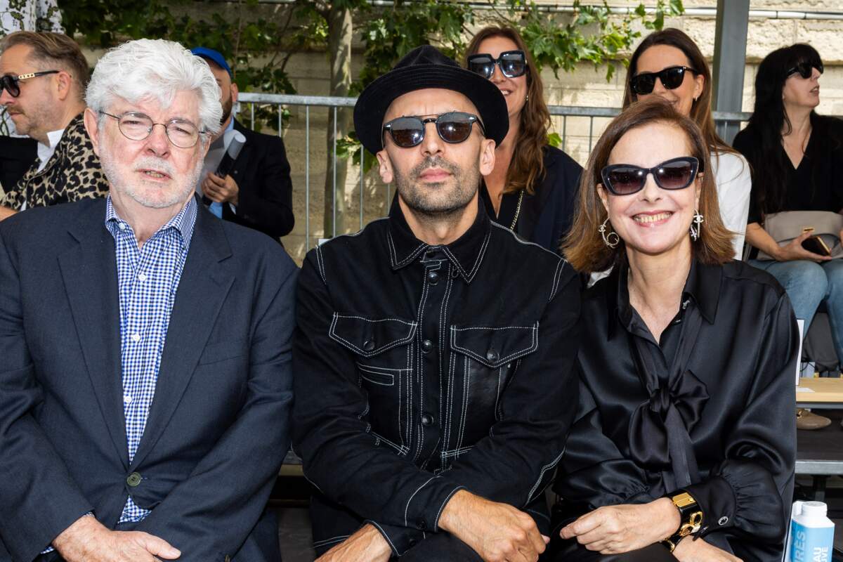 Vanessa Paradis, Kendrick Lamar, Carole Bouquet Les stars au défilé  Chanel - Voici