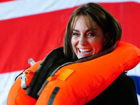 Kate Middleton s'éclate lors d'une visite officielle sur une base de la Royal Naval Air Station