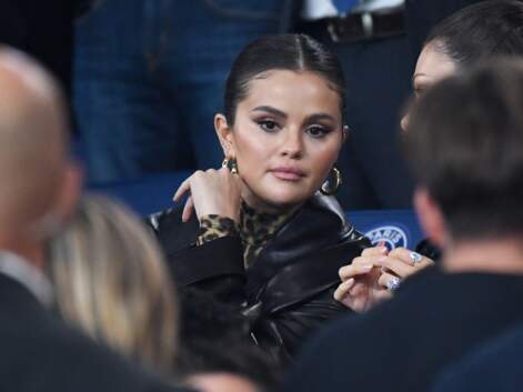 Selena Gomez assiste au match PSG-OM avec Brooklyn Beckham