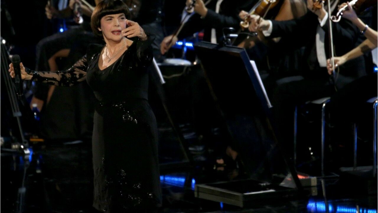 Comment Sappelle Le Fils De Mireille Mathieu Mireille Mathieu bouleversée : la chanteuse se confie sur son plus grand  regret - Voici