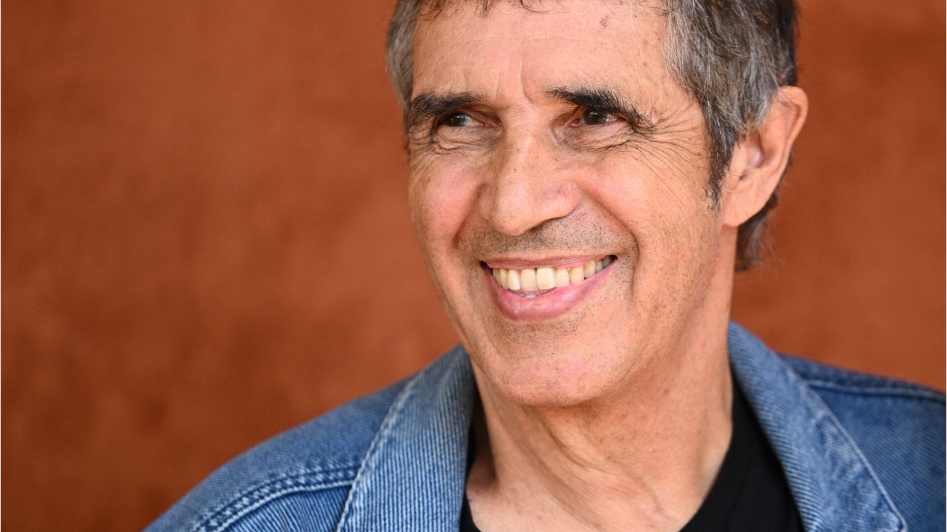 Julien Clerc Dammarie Les Lys Star Academy 2022 : Léa ne sait pas qui est Julien Clerc et devient la  risée des internautes - Voici