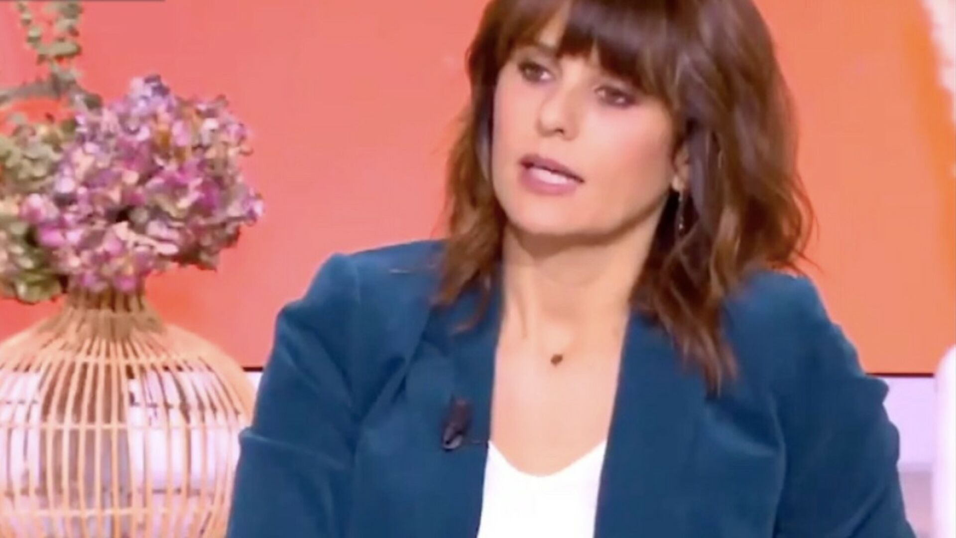 Sonia ça Commence Aujourd hui Cause Décès Faustine Bollaert en deuil : la production de Ça commence aujourd'hui  annonce la mort d'Aline, une ex-témoin - Voici
