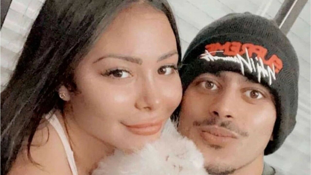 Maeva Ghennam Greg En Couple Greg Yega et Maeva Ghennam en couple ? Les stars des Marseillais laissent  le doute s'installer… - Voici