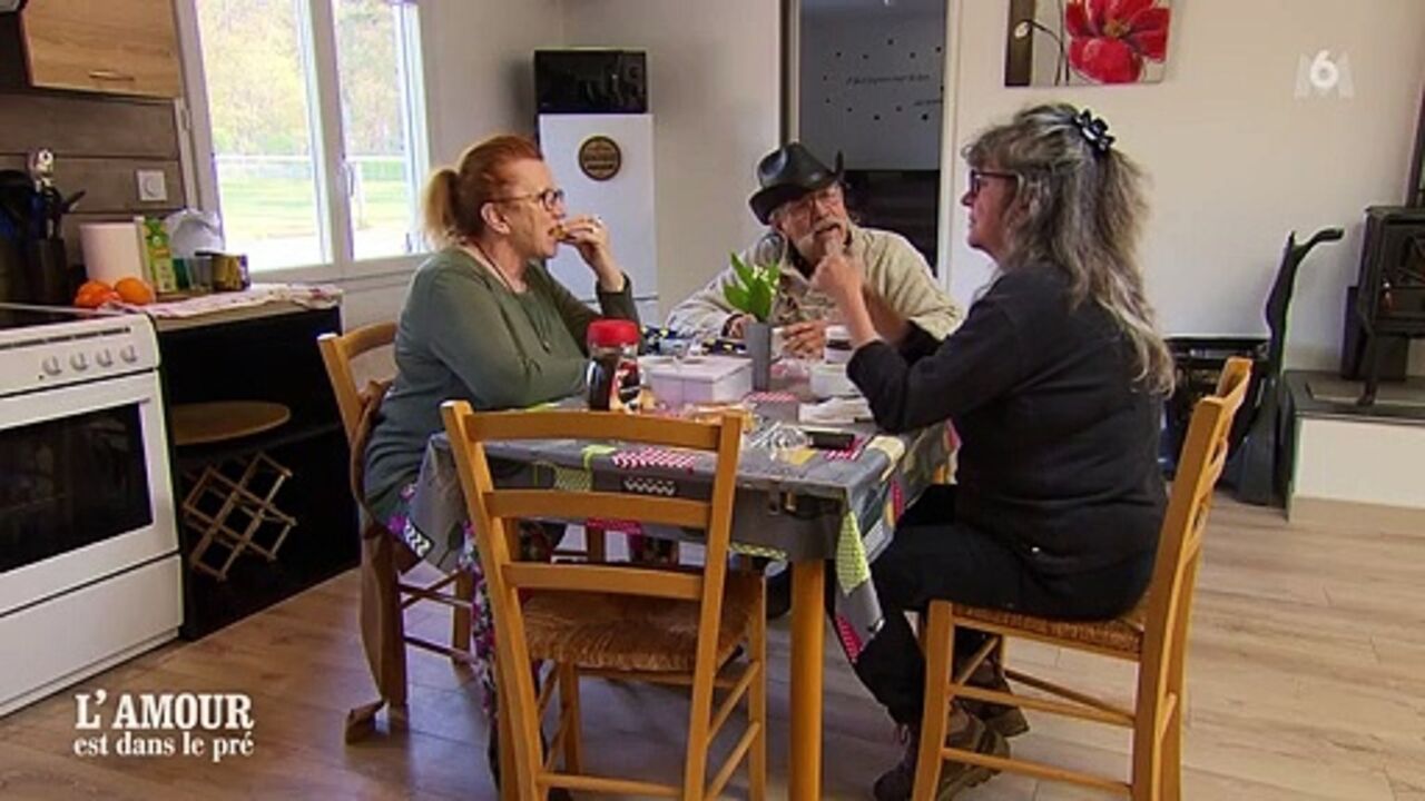 Alain Le Breton En Couple L'amour est dans le pré : un des candidats de la saison 17, célibataire au  bilan, désormais en couple ? - Voici