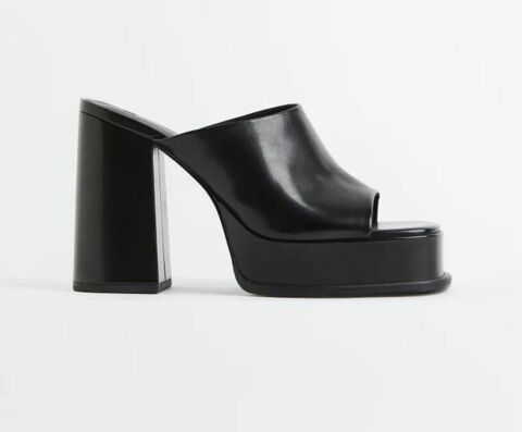 Sandales à plateforme H&M, 34,99 euros.