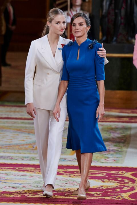 En tailleur, Leonor d'Espagne s'inspire énormément de sa mère, la reine Letizia