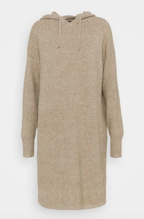 Robe en maille à capuche Vero Moda, 33,95 euros