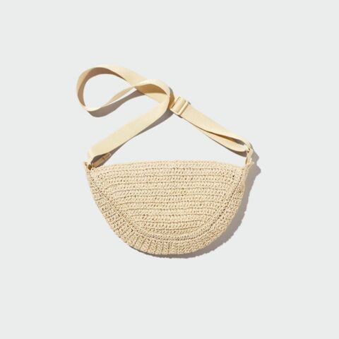 Mini-sac rond en crochet Naturel, Uniqlo, 29,90 euros.