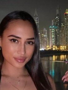 Astrid Nelsia - La biographie de Astrid Nelsia avec Voici.fr