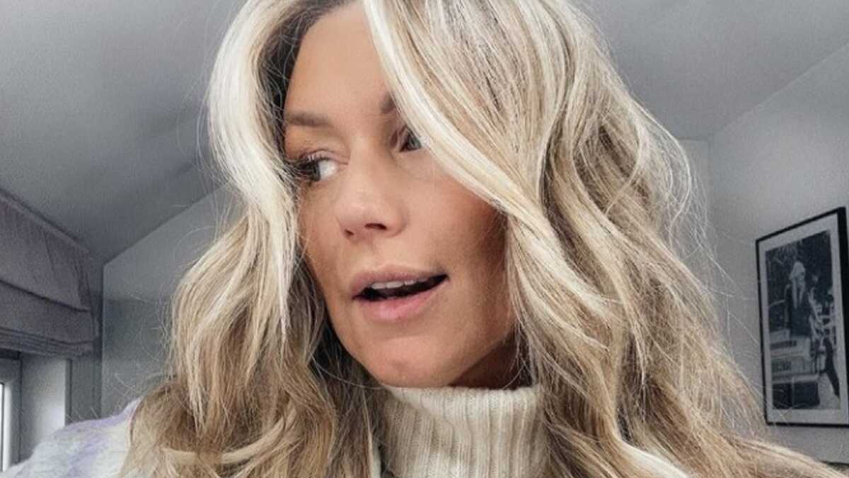 Aurélie Van Daelen Enceinte 2022 Aurélie Van Daelen (Mamans et Célèbres) : son fils aux urgences, elle fait  passer un message important à ses fans - Voici