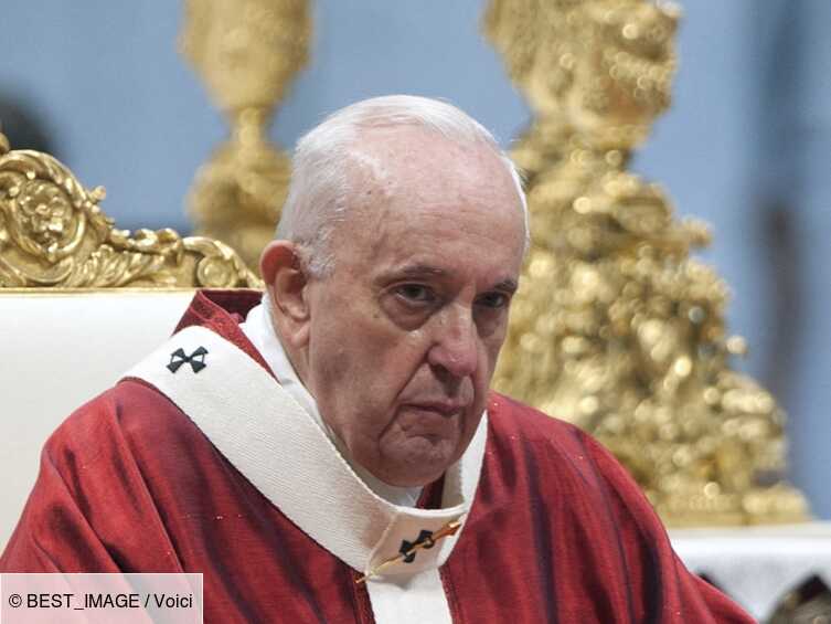 Le pape François hospitalisé : le Souverain pontife va subir une ...