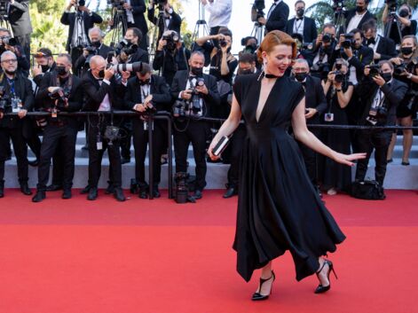 PHOTOS : Festival de Cannes 2021 : Elodie Frégé et son décolleté plongeant, Frédérique Bel sexy dans sa robe sirène et une drôle de coiffure 
