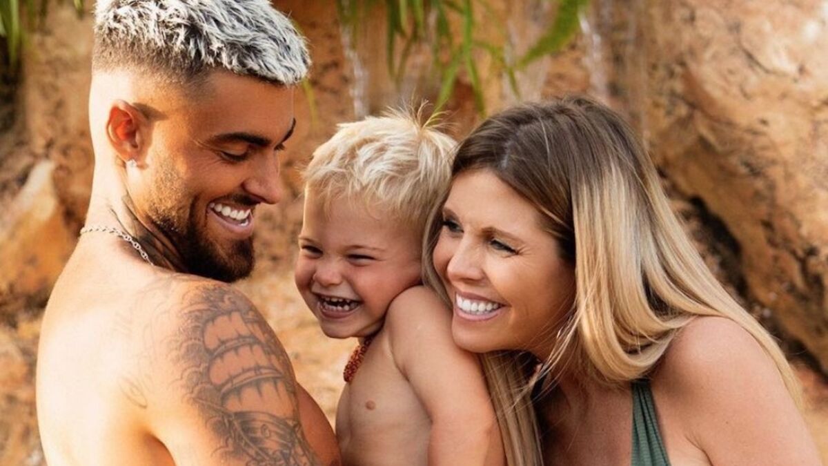 Bebe De Jessica Et Thibault Garcia PHOTO Jessica Thivenin et Thibault Garcia rentrent enfin à Dubaï : ce  détail qui fait rire les internautes - Voici