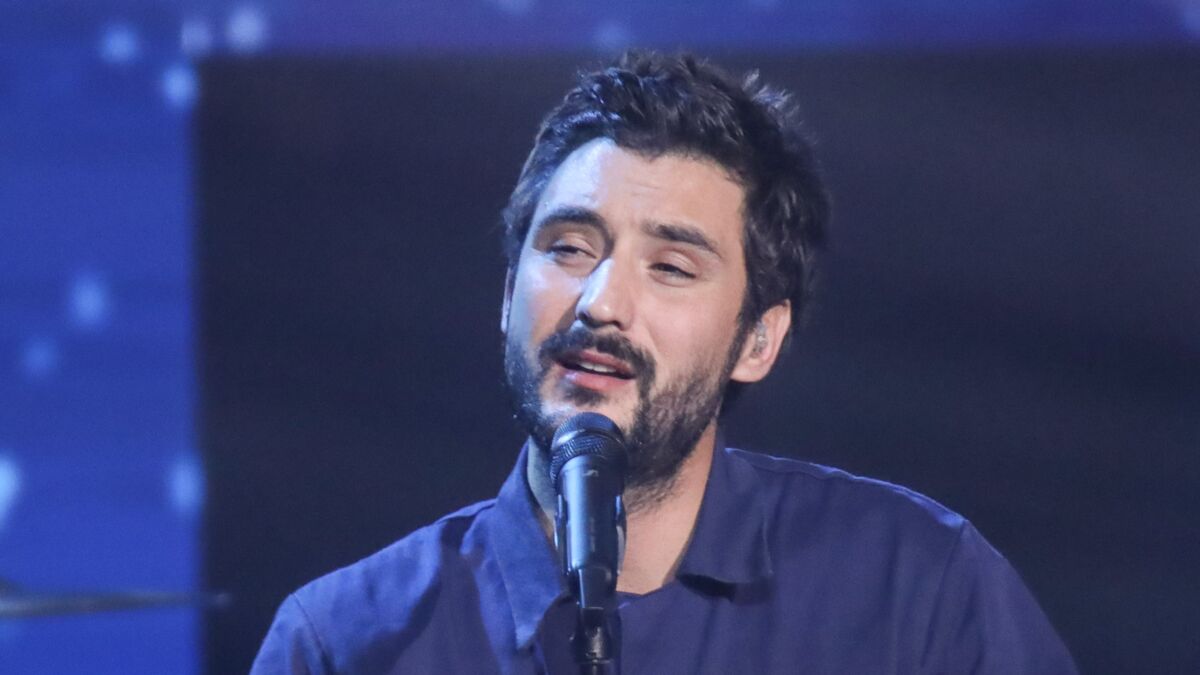 Chanson Secrete Laury Thilleman Jeremy Frerot Jérémy Frérot taclé par un internaute : le chanteur ironise sur ses  fluctuations de poids - Voici