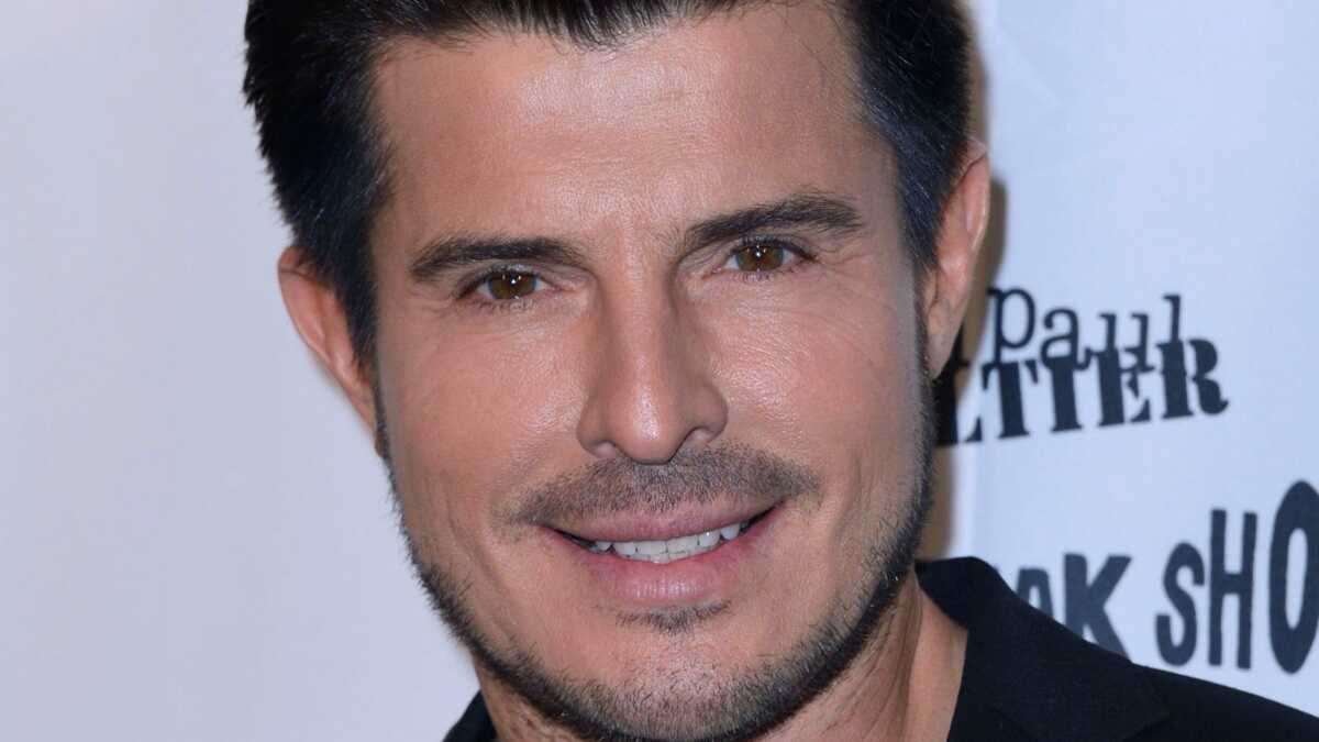 Qui Est La Compagne De Vincent Niclo Vincent Niclo a enfin trouvé l'amour : le chanteur révèle être « en couple  » ! - Voici