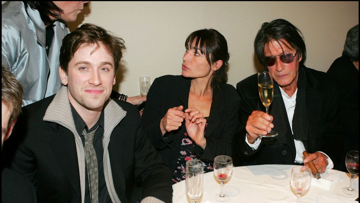 Qui Est La Compagne De Thomas Dutronc Jacques Dutronc : qui est sa compagne Sylvie Duval ? - Voici