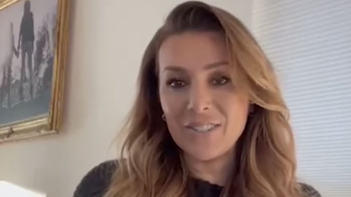 Elodie 4 Mariages Pour Une Lune De Miel 4 mariages pour une lune de miel : Elodie Villemus, la wedding planneuse,  explique pourquoi elle ne parle jamais de son mariage - Voici