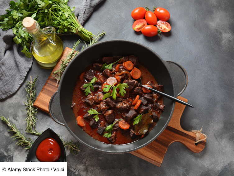 Cuisson du bœuf bourguignon cette astuce facile pour que la viande reste délicieusement tendre