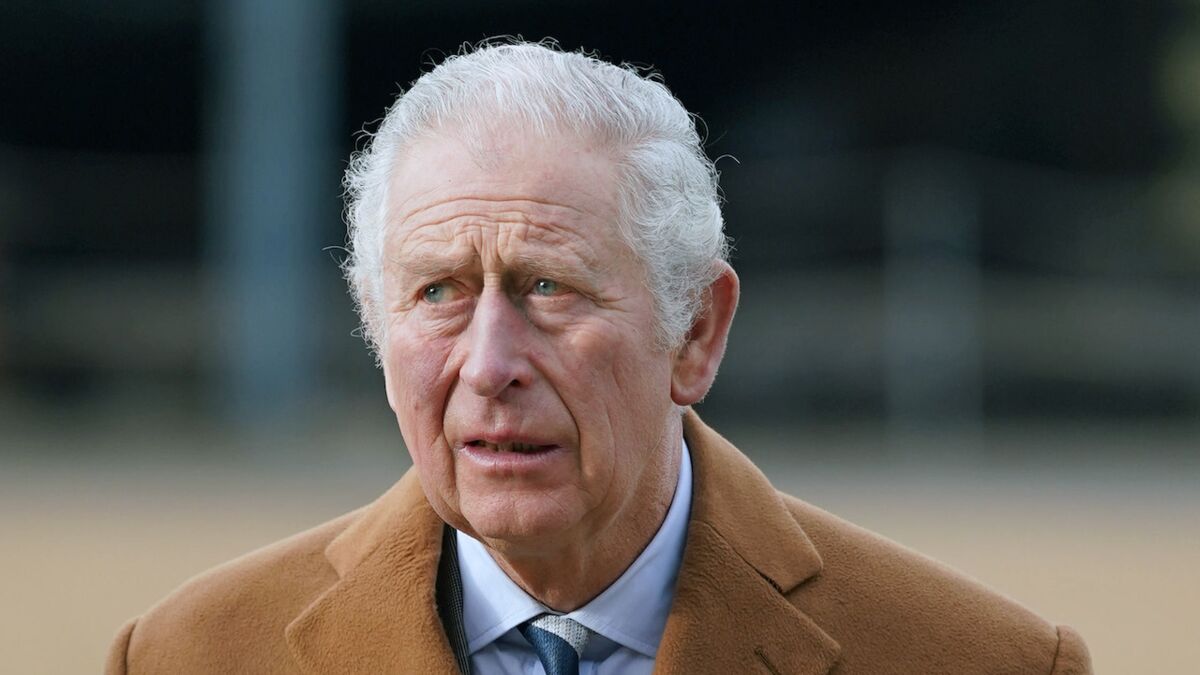 Pourquoi Le Prince Charles Ne Peut Pas Etre Roi Prince Charles futur roi d'Angleterre : cette malédiction qui pourrait le  pousser à changer de nom - Voici