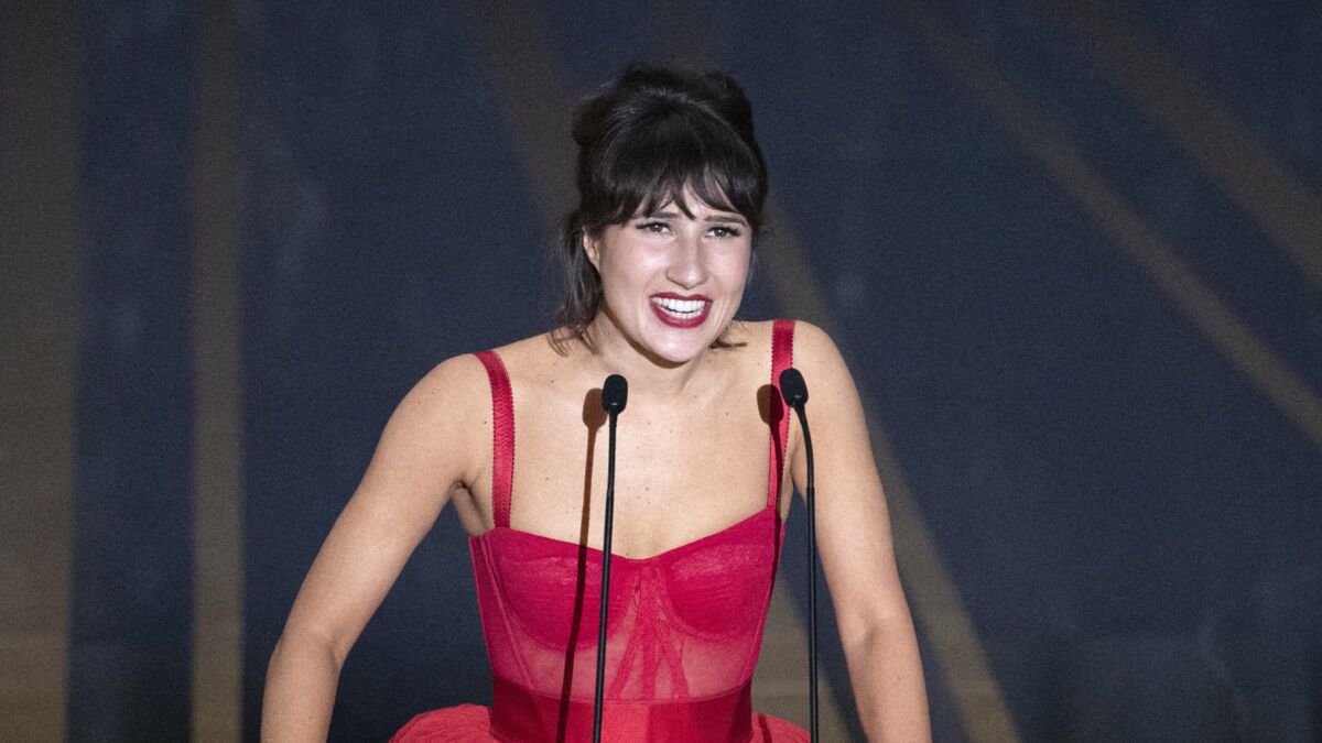 Marie S Infiltre Cesar Video César 2022 : Marie s'infiltre révèle ce qu'il s'est passé juste avant  qu'elle s'incruste sur scène - Voici