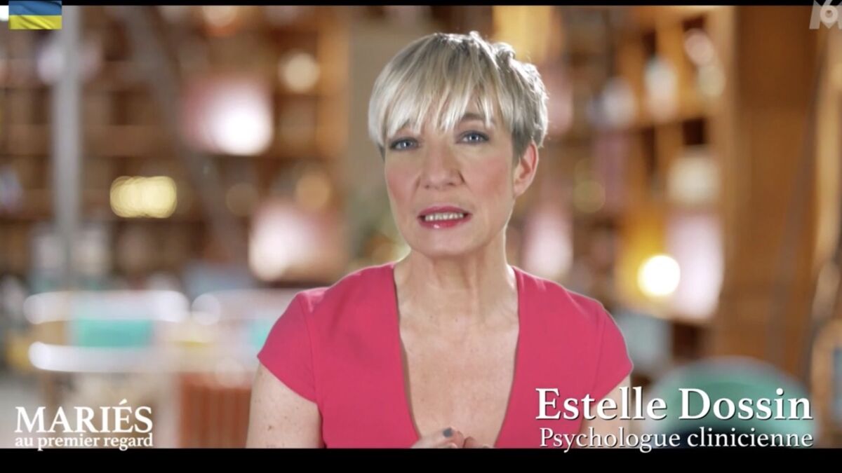 Experts Mariés Au Premier Regard Mariés au premier regard 6 : une publication de l'experte Estelle Dossin  confirme les tensions avec Caroline - Voici