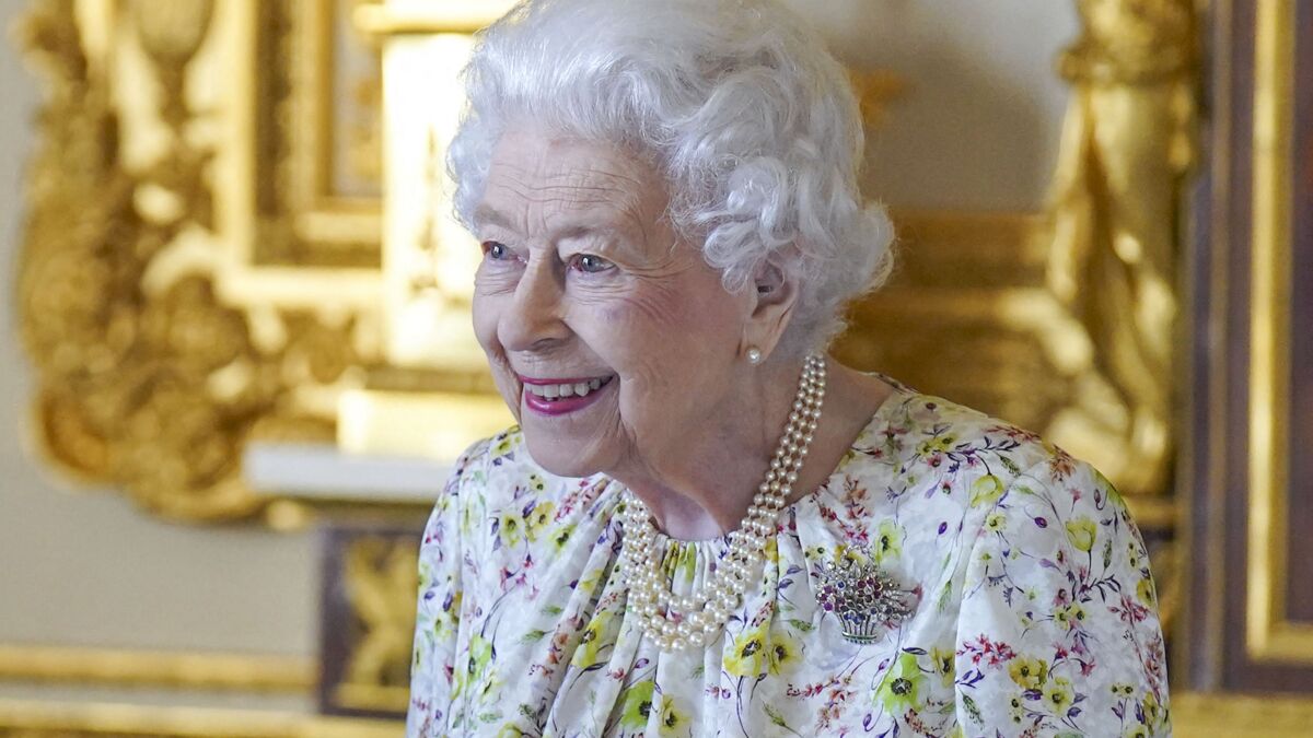 Procedure Mort Reine Dangleterre Opération London Bridge » : quel est le protocole prévu pour la mort de la  reine Elizabeth II - Voici