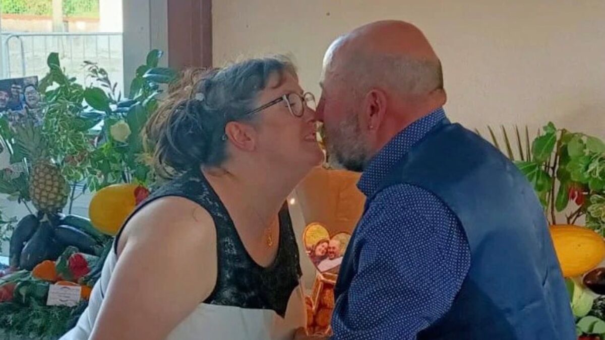Stephanie Et Didier L Amour Est Dans Le Pré PHOTO L'amour est dans le pré : Didier s'est marié, les internautes le  félicitent ! - Voici