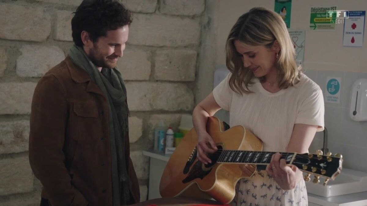 Sabine Perraud Plus Belle La Vie Ici tout commence : Sabine Perraud (Constance Teyssier) chante-t-elle  vraiment dans la série de TF1 ? - Voici