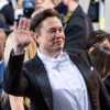 Elon Musk : le milliardaire menace Twitter de retirer son offre de rachat - Voici