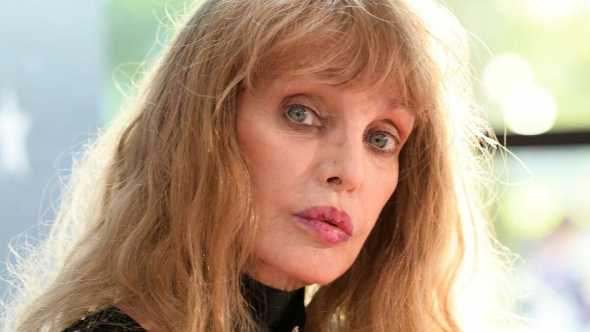 Quel Est L Age De Arielle Dombasle C'est désagréable » : Arielle Dombasle révèle pourquoi elle ne veut pas  dévoiler son âge - Voici