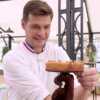 « Super sympa », « Extraordinaire » : dans Le meilleur pâtissier, le chef Christophe Renou fait sensation auprès des téléspectateurs - Voici