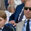 Le prince William inquiet lors de la rencontre entre le prince George et Novak Djokovic après la finale de Wimbledon - Voici
